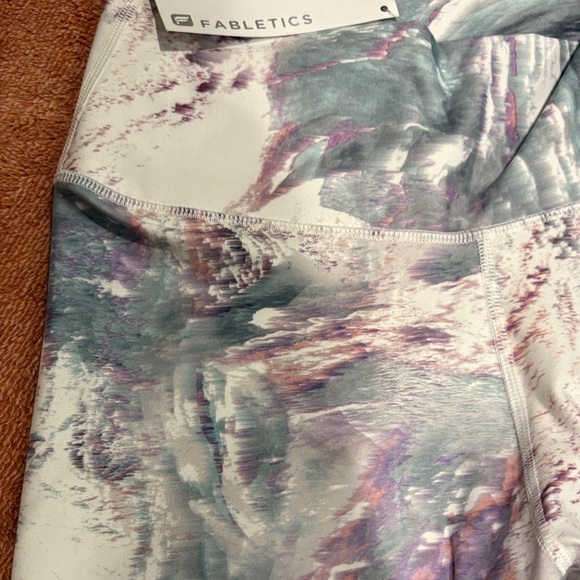 Fabletics Multicolor Activewear Set - Picture 4 of 9